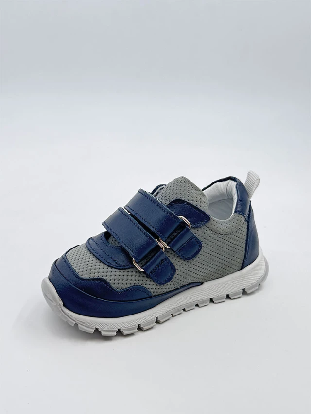 Adidasi baieti Cod AB=04